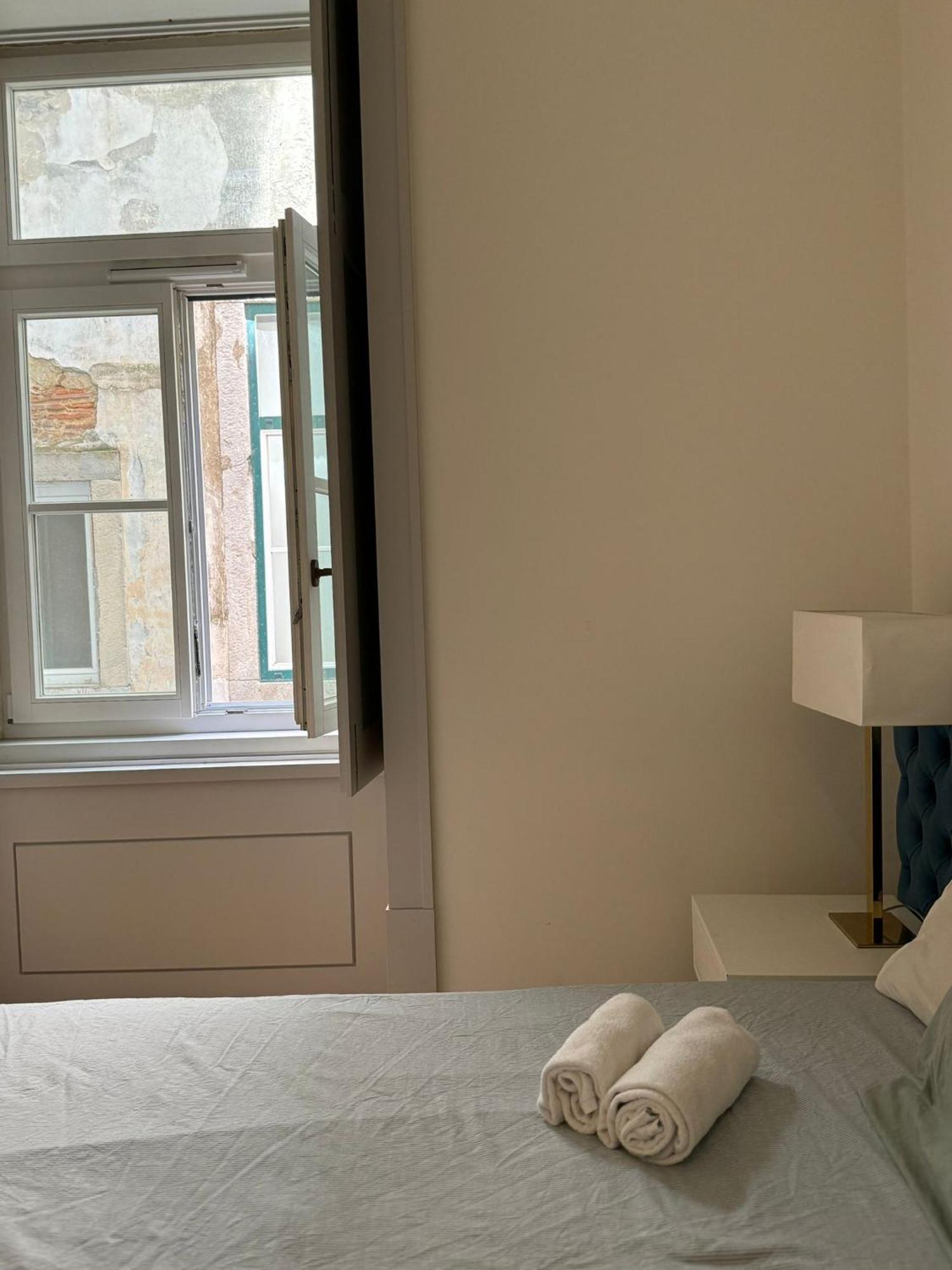 Double Room With Private Wc In Shared House In Downtown Lisboa Dış mekan fotoğraf
